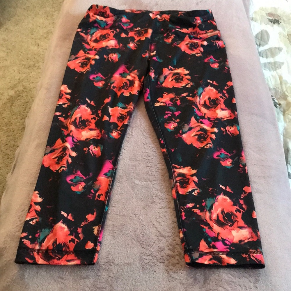 90 Degree by Reflex Floral Print Capri Large